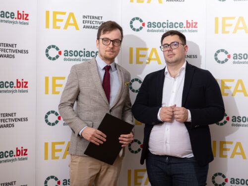 AR kampaň Avonu získala ocenění na Internet Effectiveness Awards